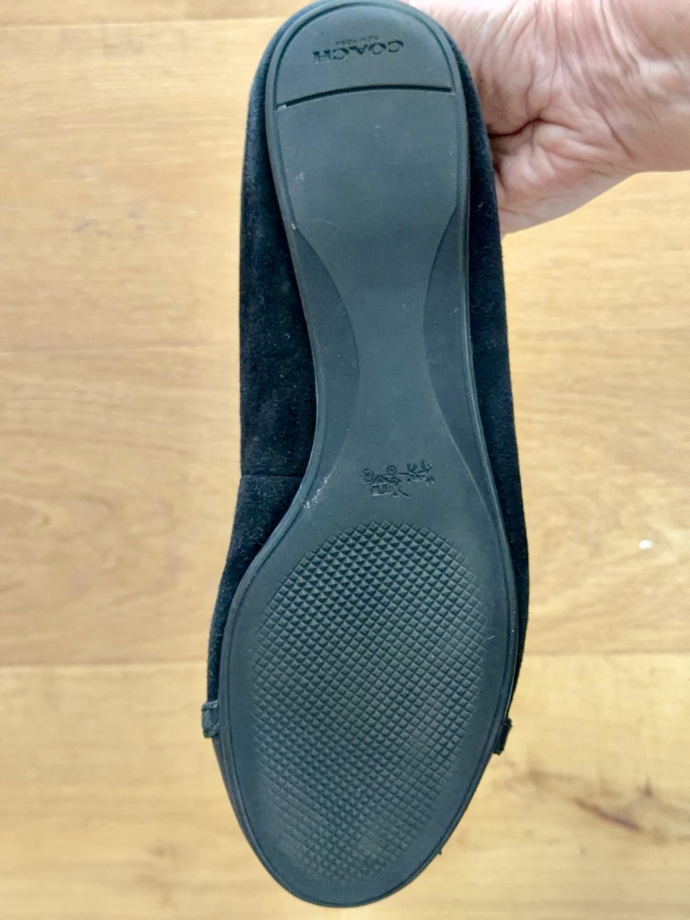 Coach Suede Cap-Toe Ballet Flat Black Gunmetal Turnlock Hardware Women's 7.5 - Picture 5 of 7